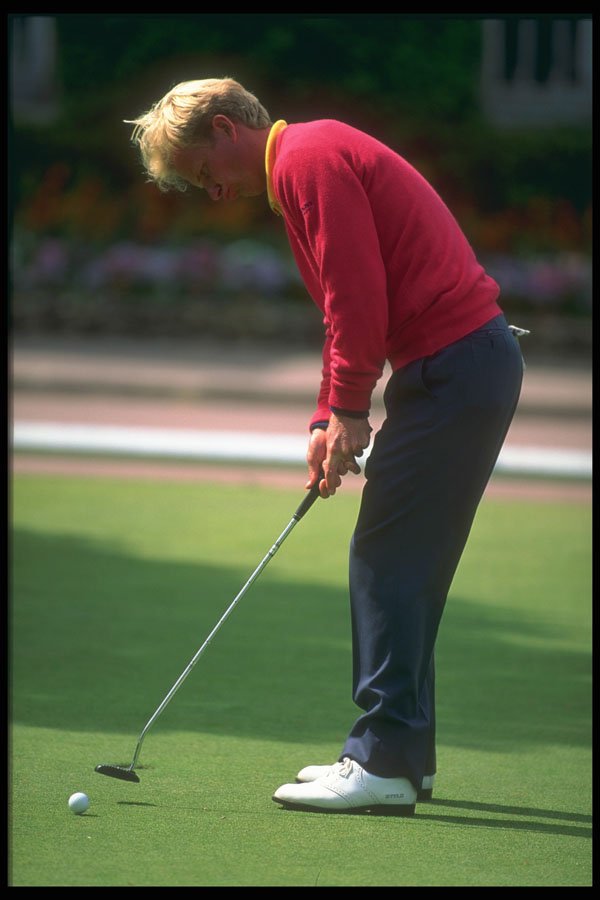 324004 Golfer, Putting A4 Photo Print