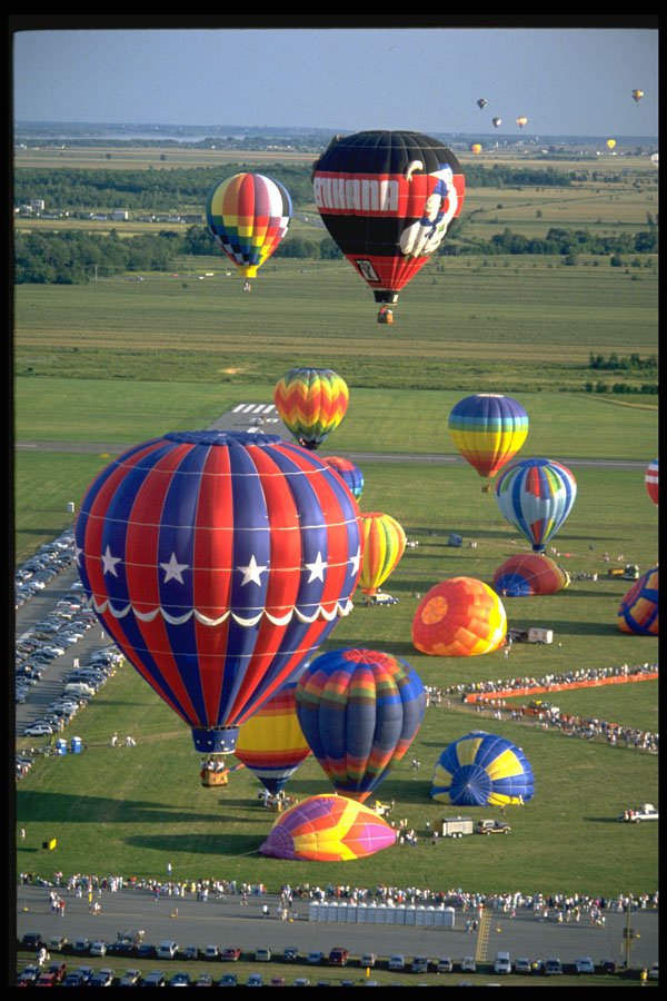 329005 Hot Air Balloon Festival, Quebec A4 Photo Print