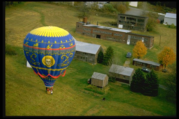 329025 Historical Replica Of First Balloon, Connecticut A4 Photo Print
