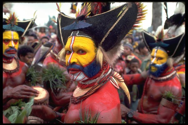 330058 Huli Dancer A4 Photo Print