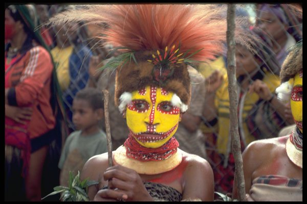 330059 Young Huli A4 Photo Print