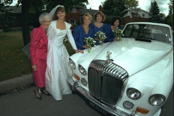 337042 Ladies In Waiting A4 Photo Print