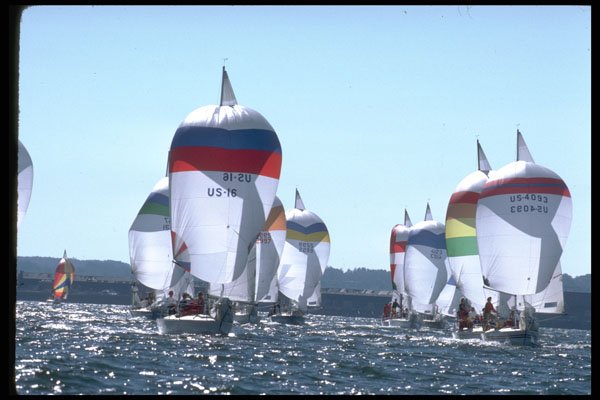 338006 J 24's Parade Downwind A4 Photo Print