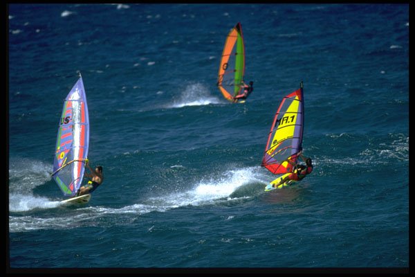 339030 Racing For The Horizon, Hawaii A4 Photo Print