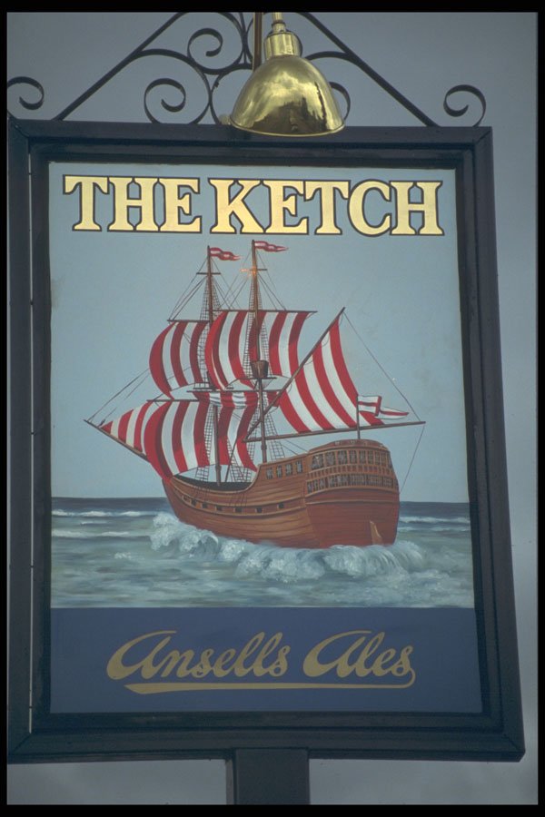 340098 Ketch, Near Worcester A4 Photo Print