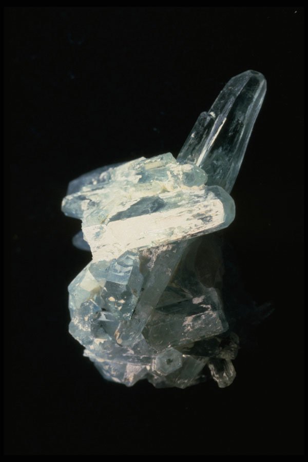 342034 Quartz Icicle A4 Photo Print