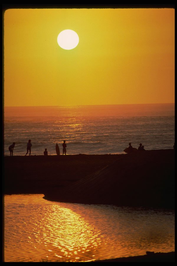 345014 Waimea Bay, North Shore, Oahu, Hawaii A4 Photo Print