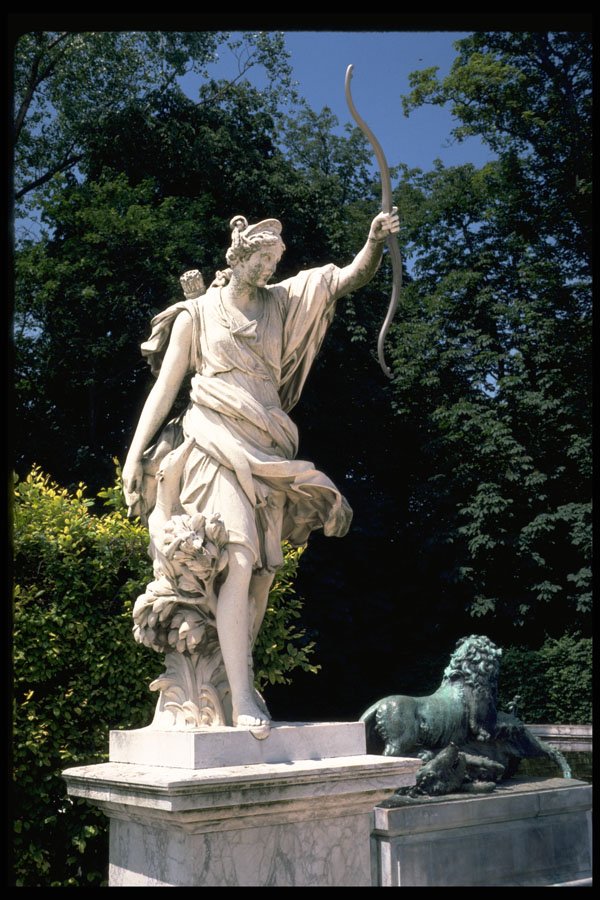 346044 Diana The Huntress Versailles, France A4 Photo Print
