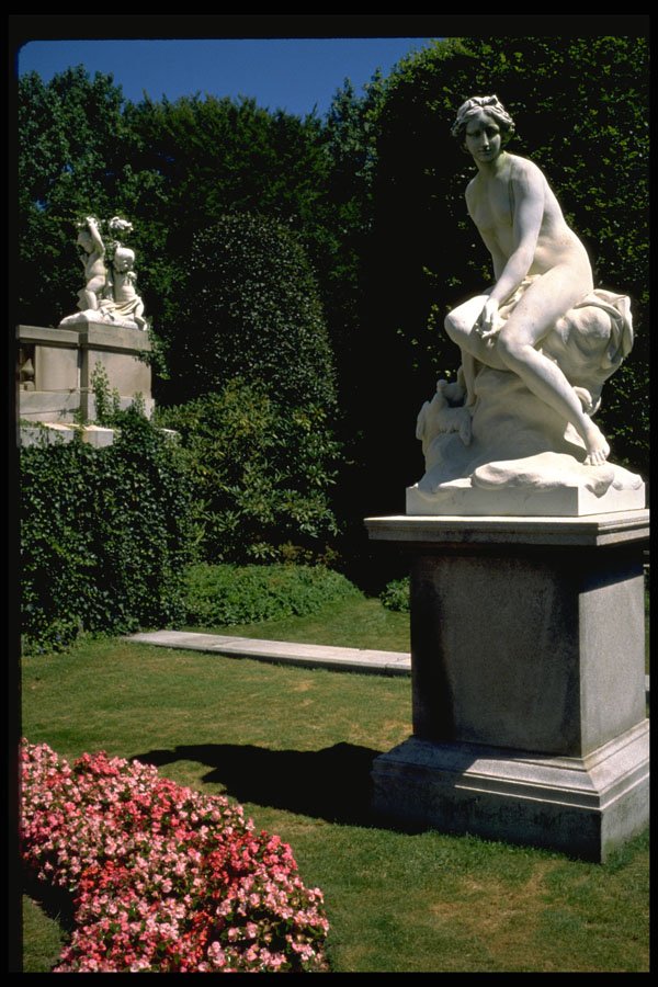 346046 Female Nude With Cherubs The Elms, U.S.A. A4 Photo Print