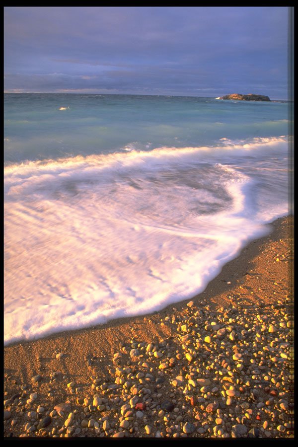 347057 Waves On The Hudson Bay Coastline, NWT, Canada A4 Photo Print