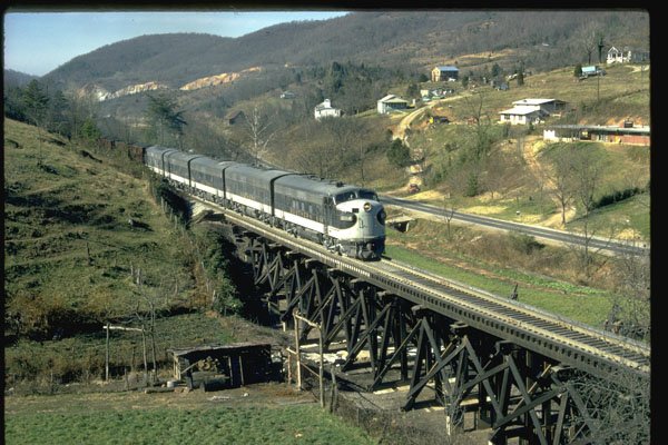 351034 SOU EMD F 7A 6114 With Unusual ABBBA Lash up And Train A4 Photo Print
