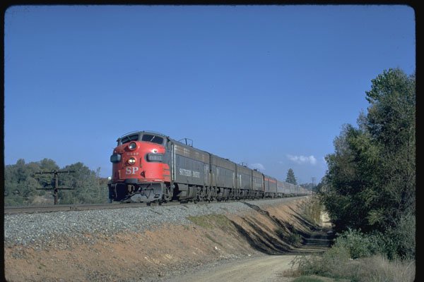 351042 SP EMD FP 7A 6447 Heads Amtrak Passenger Train 1972 A4 Photo Print