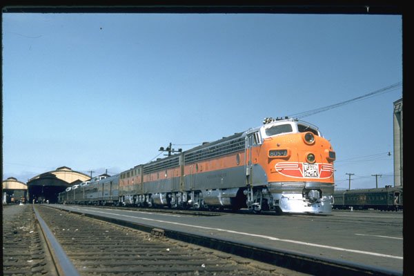 351048 WP EMD R 7A 805 A With California Zephyr A4 Photo Print