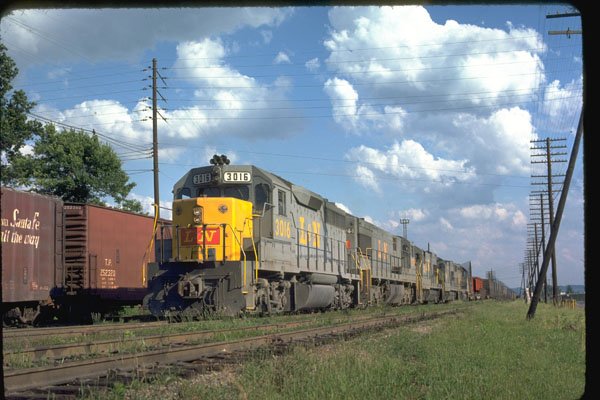 351069 L&N EMD GP 40 3016 With Train 1974 A4 Photo Print