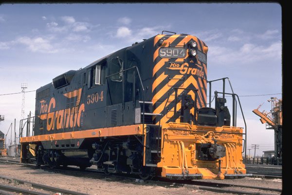 351071 D&RGW Standard Gauge EMD GP 9 5904 1972 A4 Photo Print
