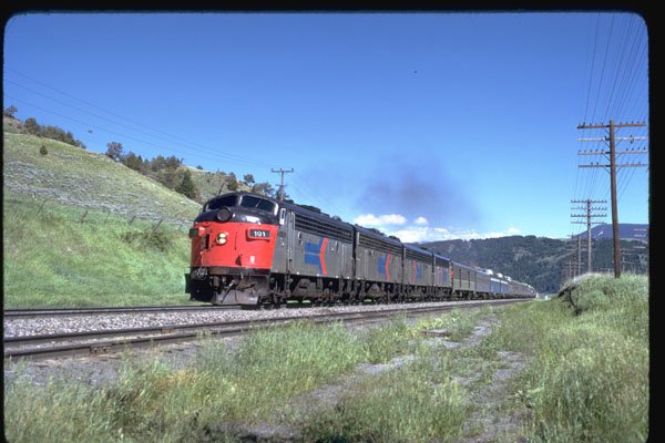 351084 Amtrak F 7 Set 101 With Train North Coast Hiawatha 1973 A4 Photo Print
