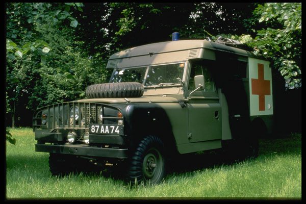354039 Land Rover, Military Ambulance 1966 A4 Photo Print