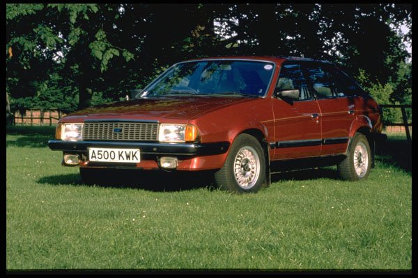 354082 Austin Ambassador Saloon, 1984 A4 Photo Print