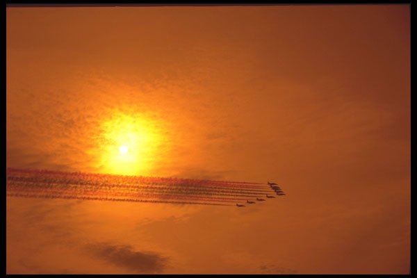 359055 BAe Hawk T. Mk 1A, The Red Arrows, Royal Air Force A4 Photo Print