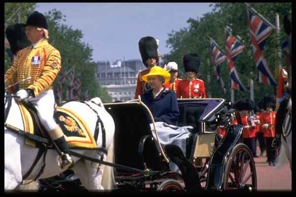 368028 Her Majesty The Queen A4 Photo Print