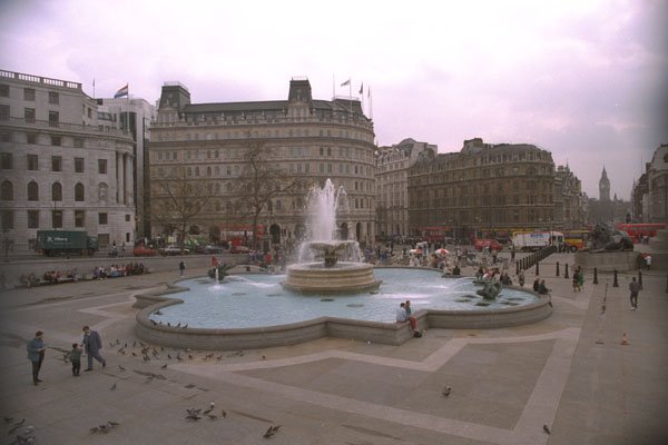 368057 Trafalgar Square A4 Photo Print