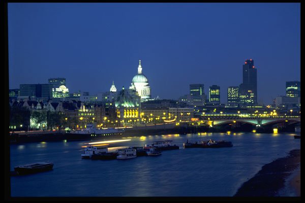 368097 City Skyline And St. Paul's A4 Photo Print