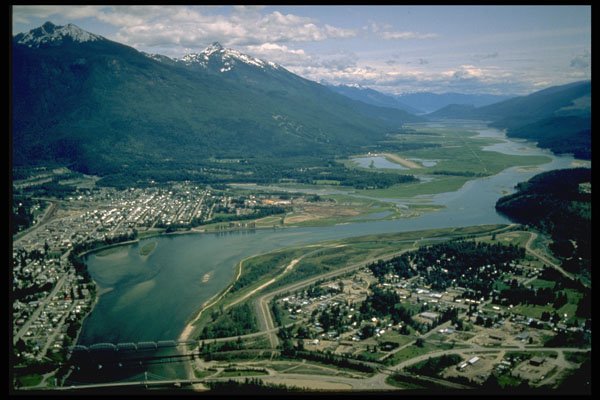 371095 Columbia River, Revelstoke, British Columbia A4 Photo Print