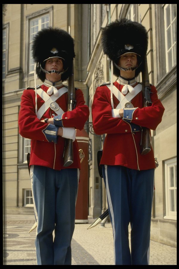 372046 Guards In Red Uniforms A4 Photo Print