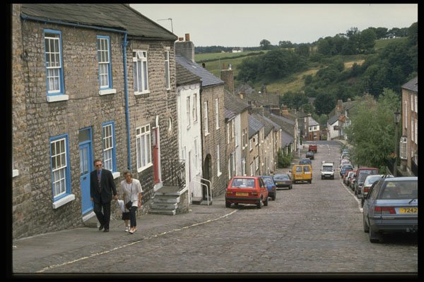 374044 Richmond's Steep And Cobbled Streets A4 Photo Print