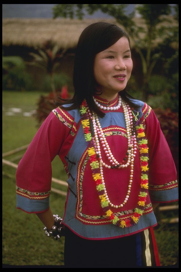 376007 Aboriginal Girl, Taroko Gorge A4 Photo Print
