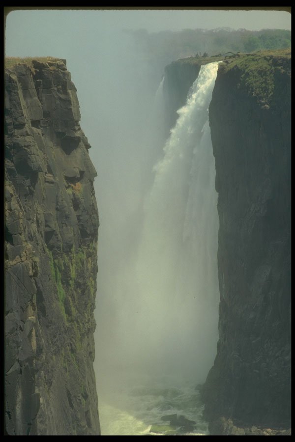377067 Zimbabwe Victoria Falls, Zambezi River A4 Photo Print
