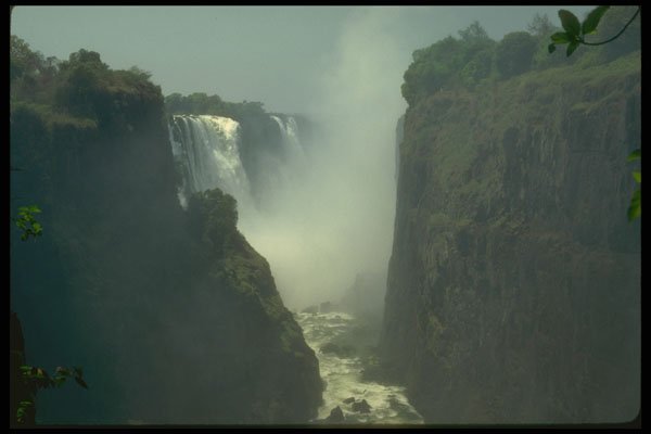 377073 Zimbabwe Victoria Falls, Zambezi River A4 Photo Print