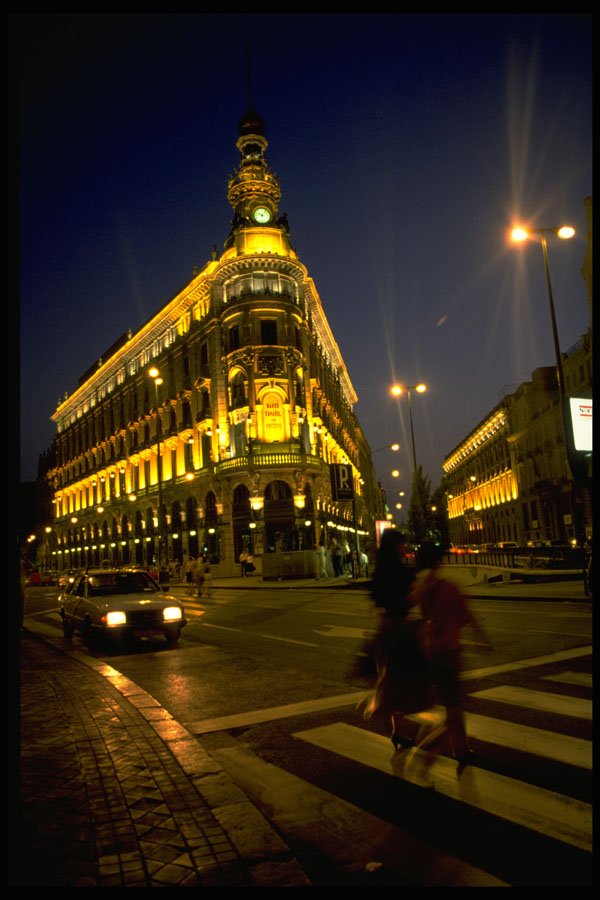 379087 Madrid Night Life A4 Photo Print