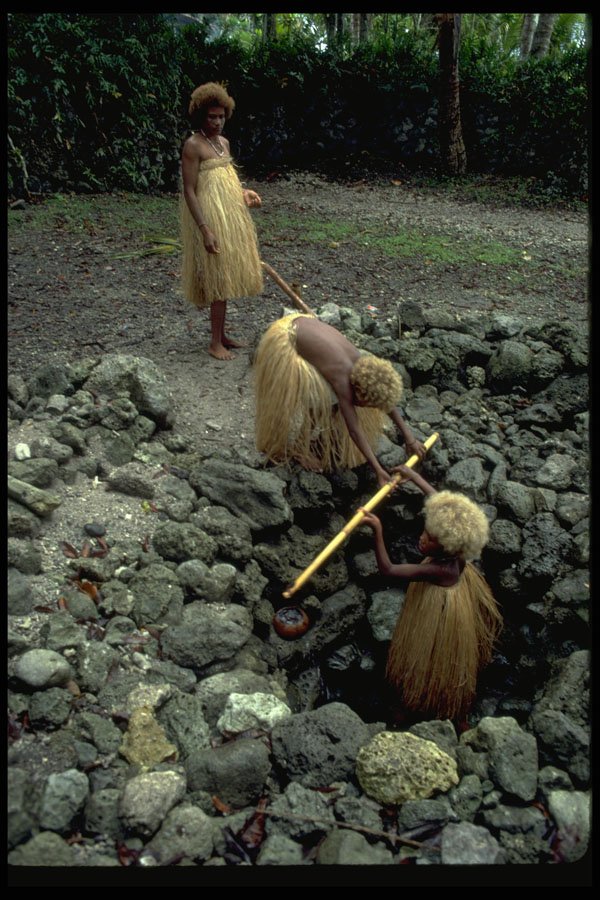 381002 Aliki Village Well, Malaita Island, Solomon Islands A4 Photo Print