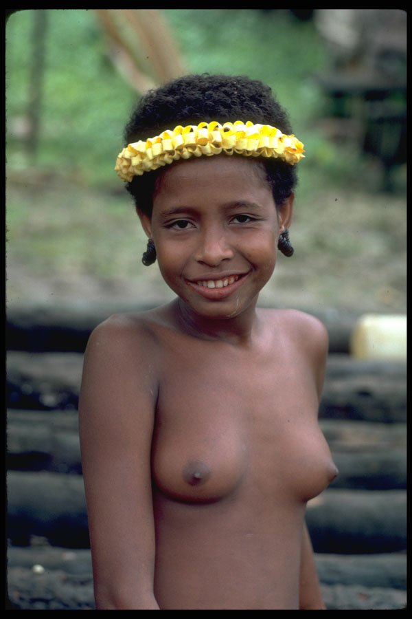 381086 Kaibola Girl, Trobriand Islands, New Guinea A4 Photo Print