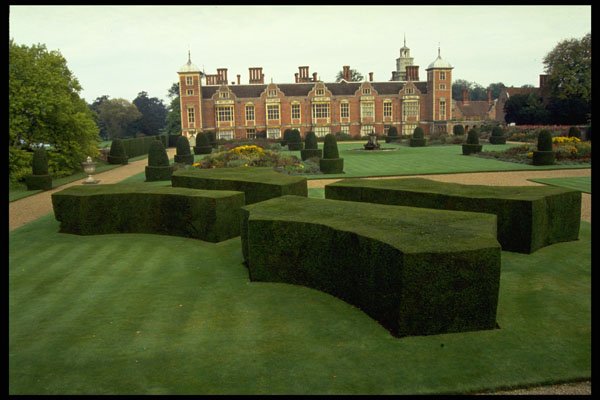 382019 Blickling Hall A4 Photo Print