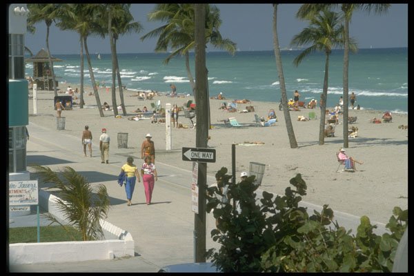 384028 Hollywood, Florida A4 Photo Print