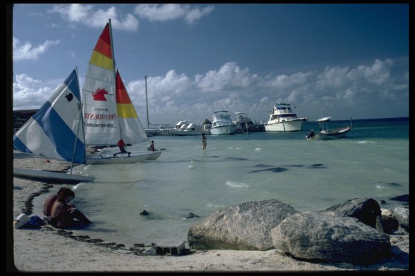 384050 Cancun, Yucatan, Mexico A4 Photo Print