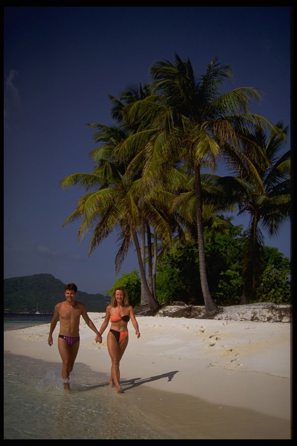 384089 Honeymooners On The Beach In Genada A4 Photo Print