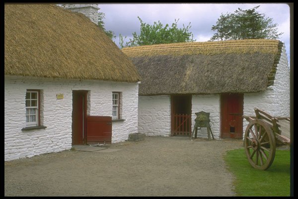 385028 Bunratty Folklore Village A4 Photo Print