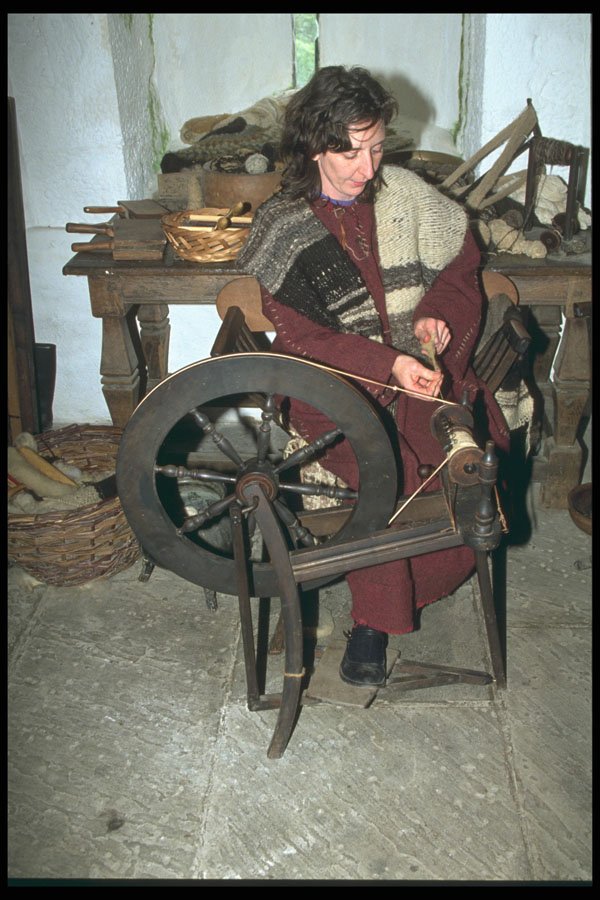 385079 Weaver At Bunratty Folk Park A4 Photo Print