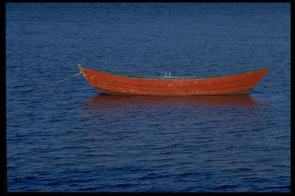 393069 Red Boat, Annadale A4 Photo Print
