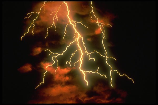 403087 Lightning A4 Photo Print