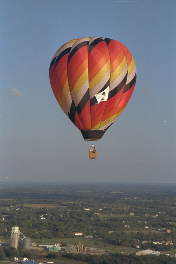 417014 Hot Air Balloon, 1986, Sedalia, MO A4 Photo Print