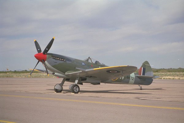 417082 Supermarine Spitfire, 1945, Casa Grande, AZ A4 Photo Print