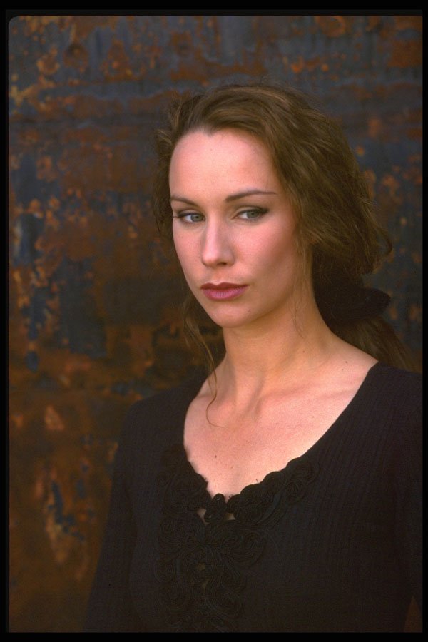 420086 Victoria, Conservative Look A4 Photo Print