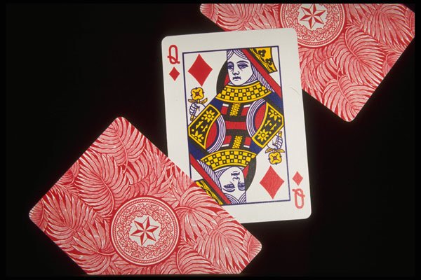 425033 Queen And Diagonals A4 Photo Print