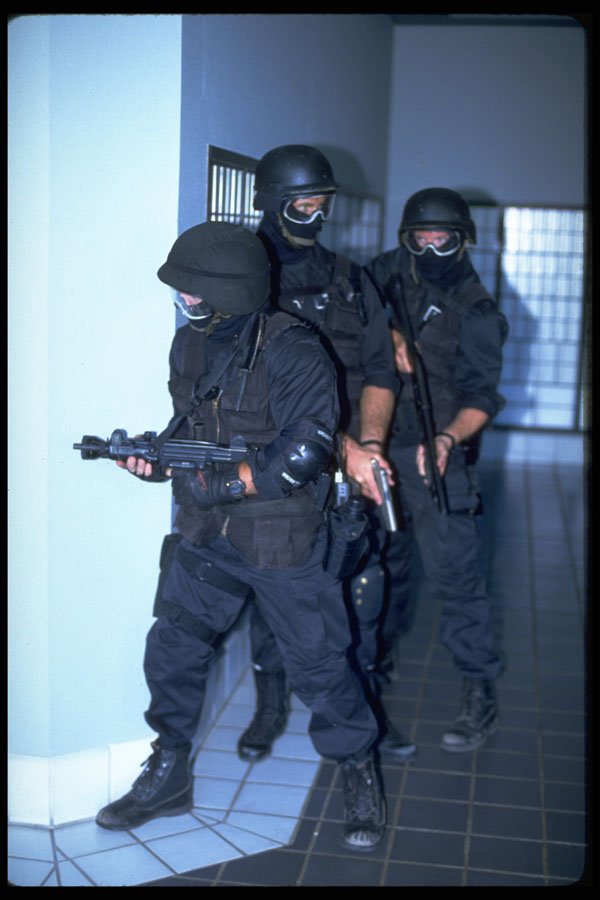 428026 Entry Team Ready For Assault A4 Photo Print