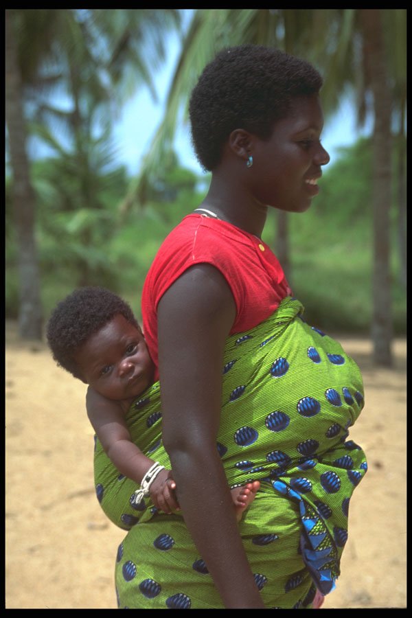 429005 Volta Woman And Child, Ghana A4 Photo Print