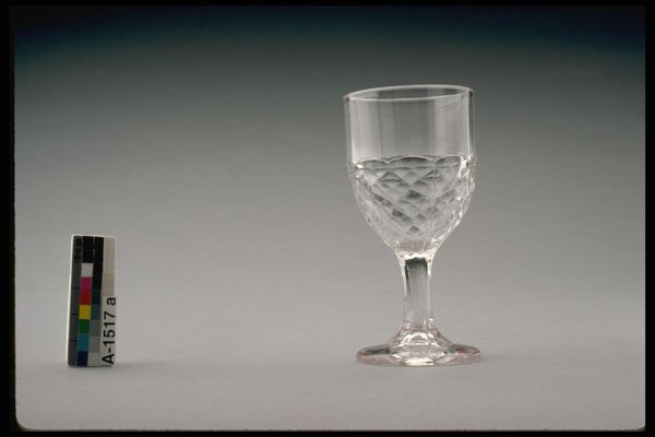 431000 Wineglass A4 Photo Print